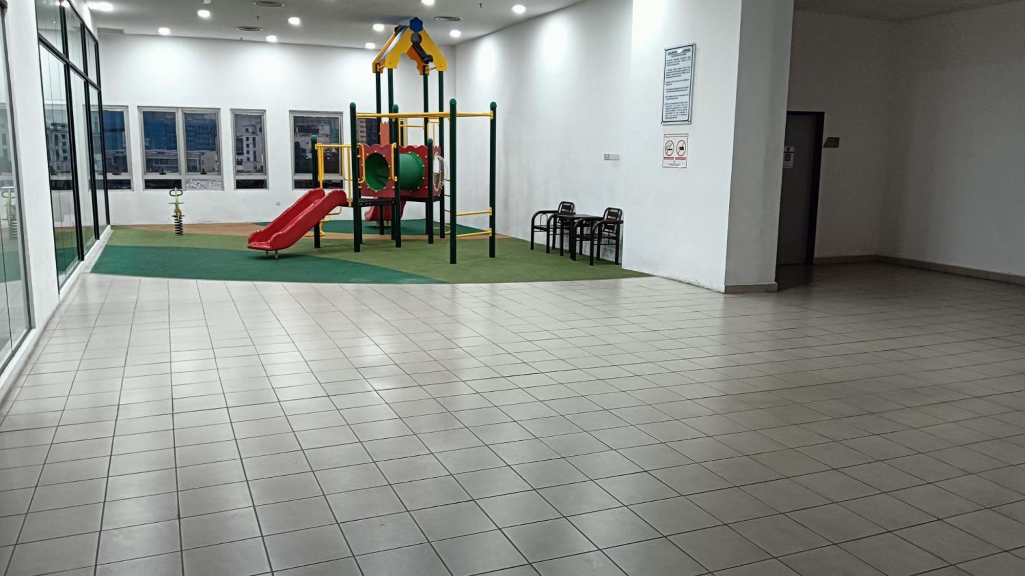 One Maxim Residence At Taragon Куала Лумпур Екстериор снимка
