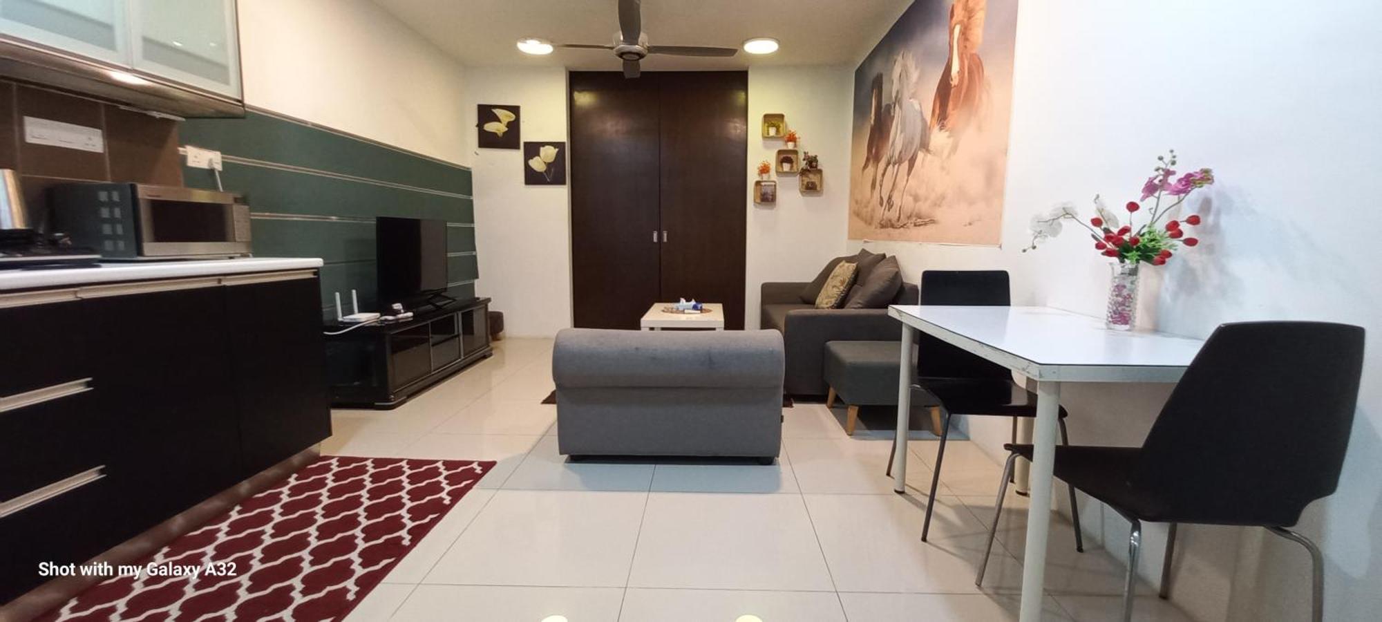One Maxim Residence At Taragon Куала Лумпур Екстериор снимка