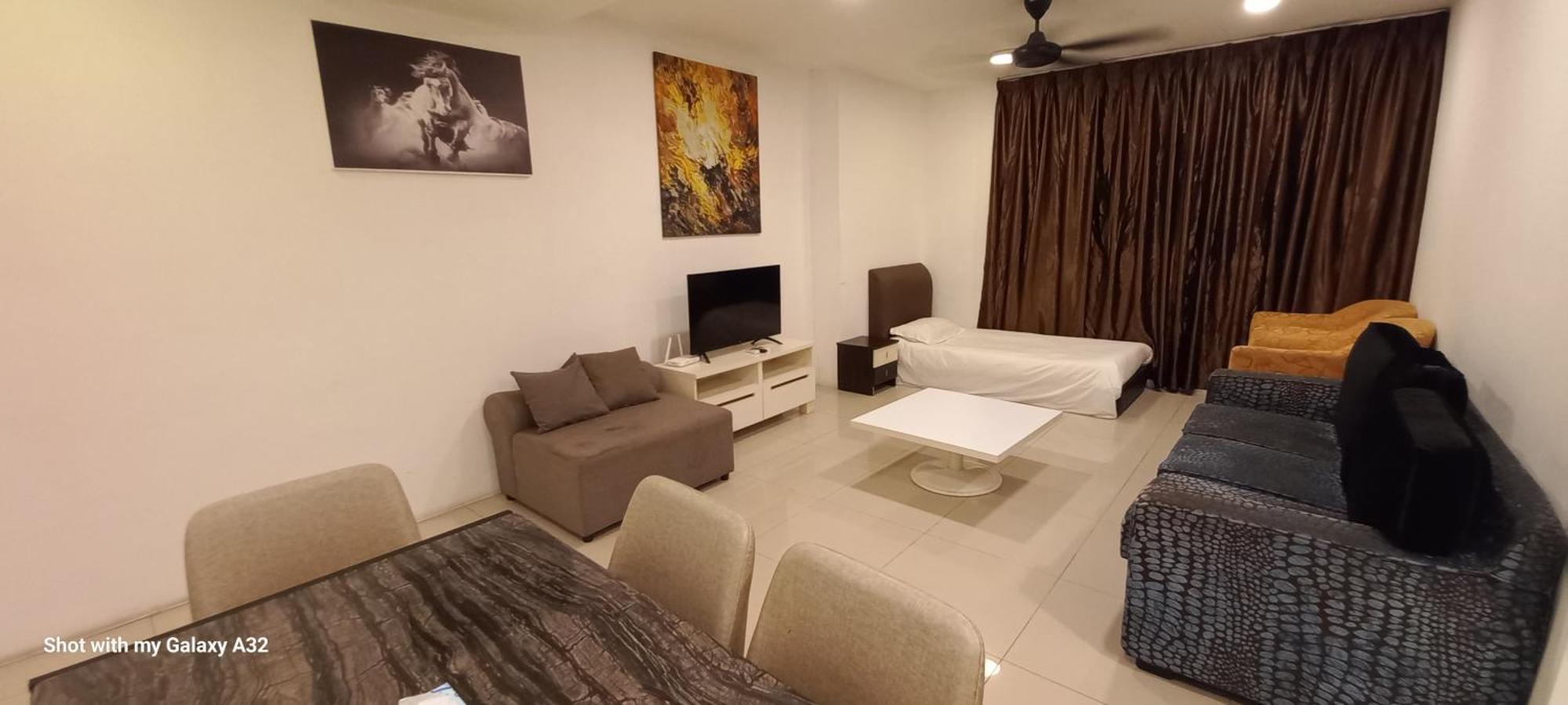 One Maxim Residence At Taragon Куала Лумпур Стая снимка